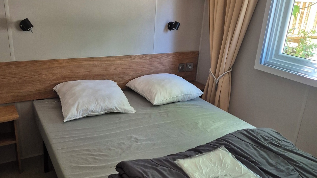 Photo of Bedroom in Claouey