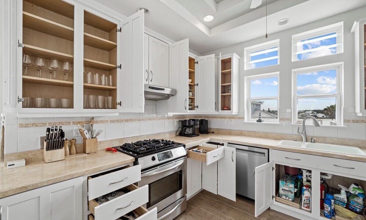 Photo of Kitchen in Marineland Acres