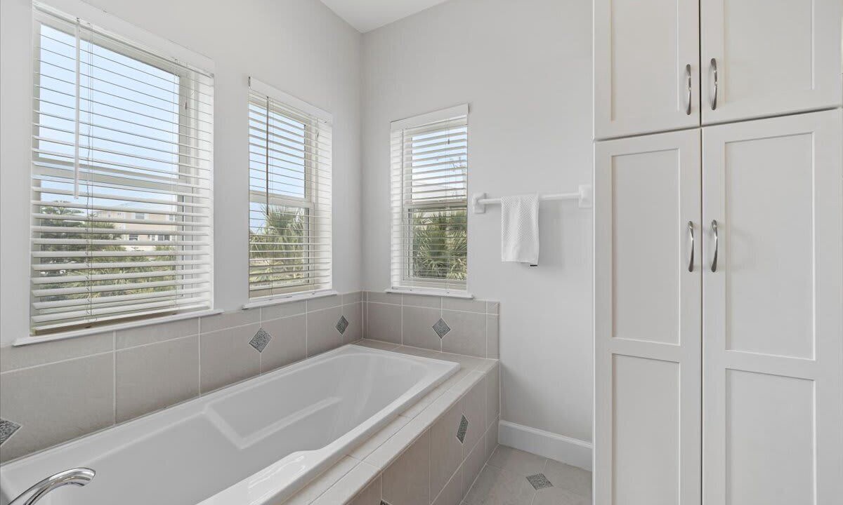 Photo of Bathroom in Marineland Acres