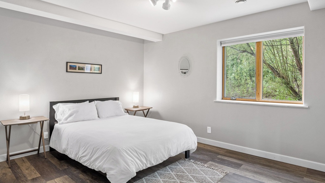 Photo of Bedroom in Fairbanks