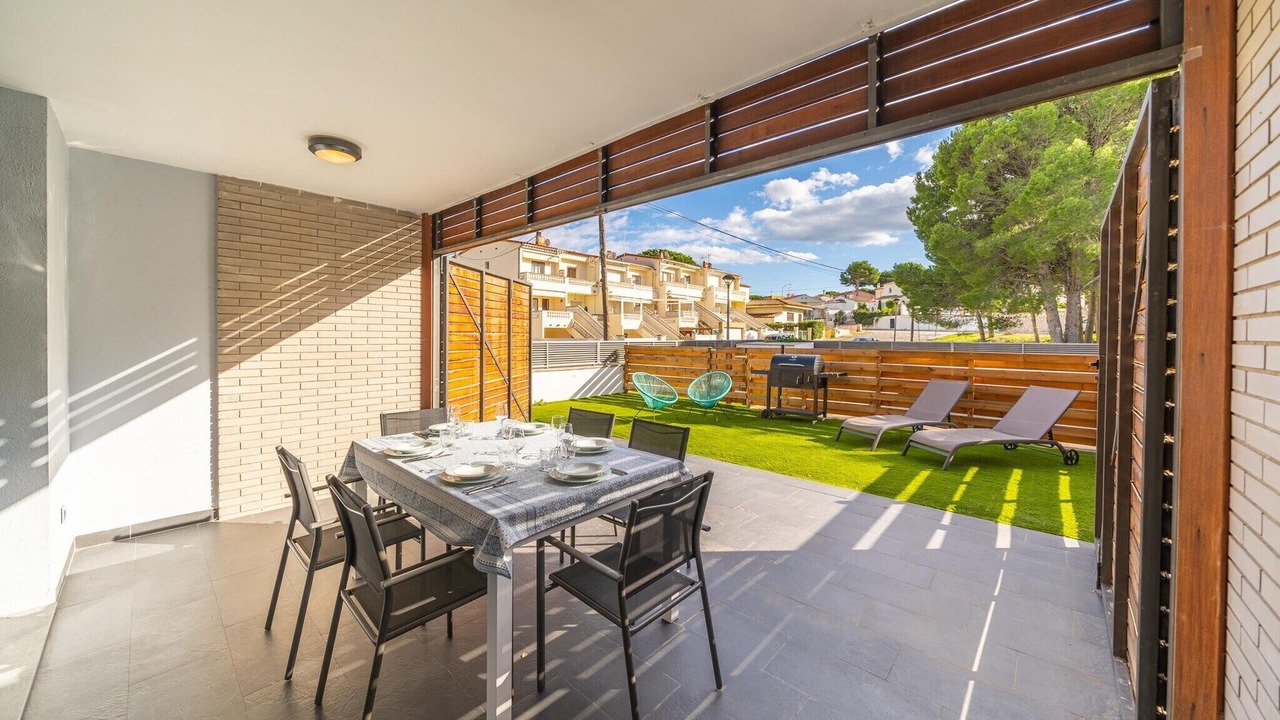 Photo of Patio Balcony in L'Escala