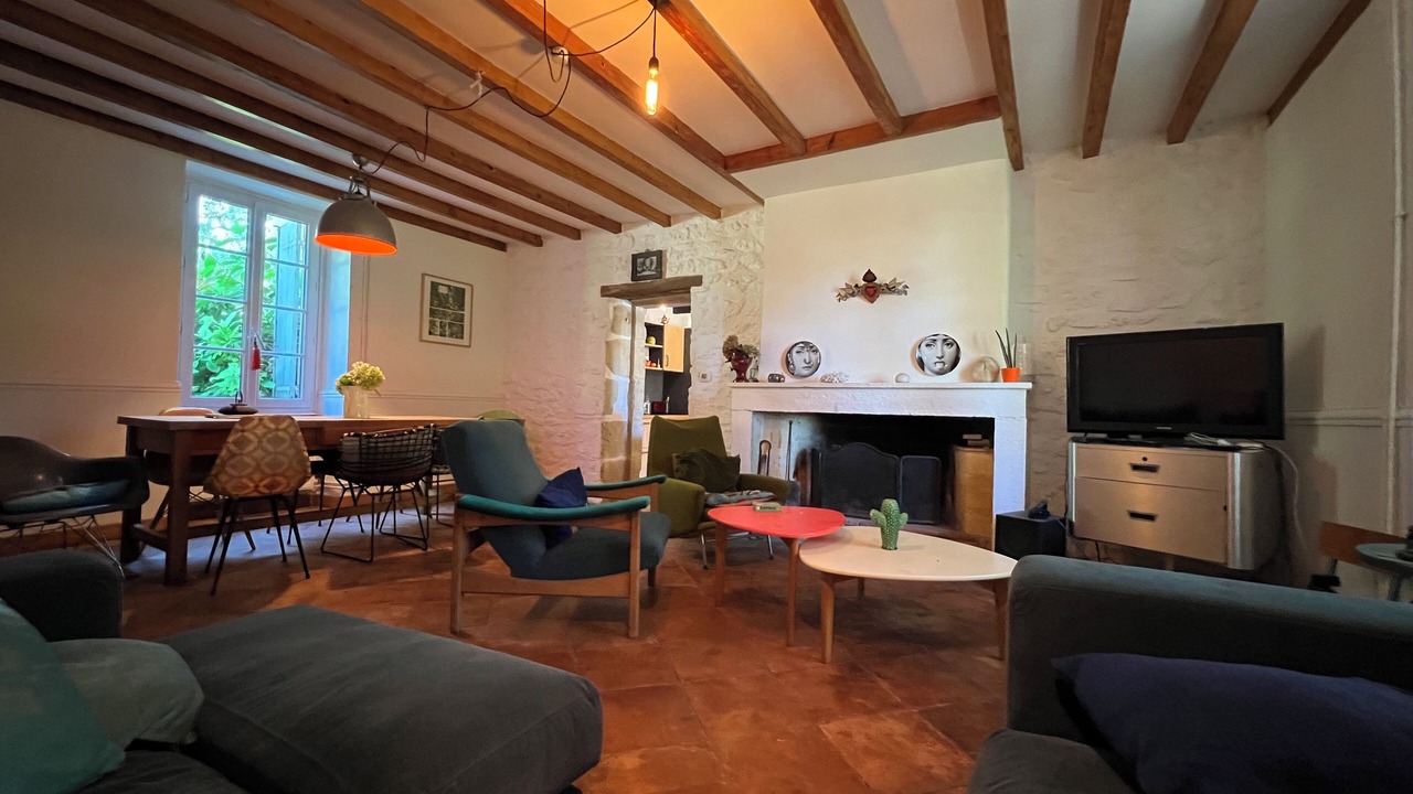 Photo of Livingroom in Floudes