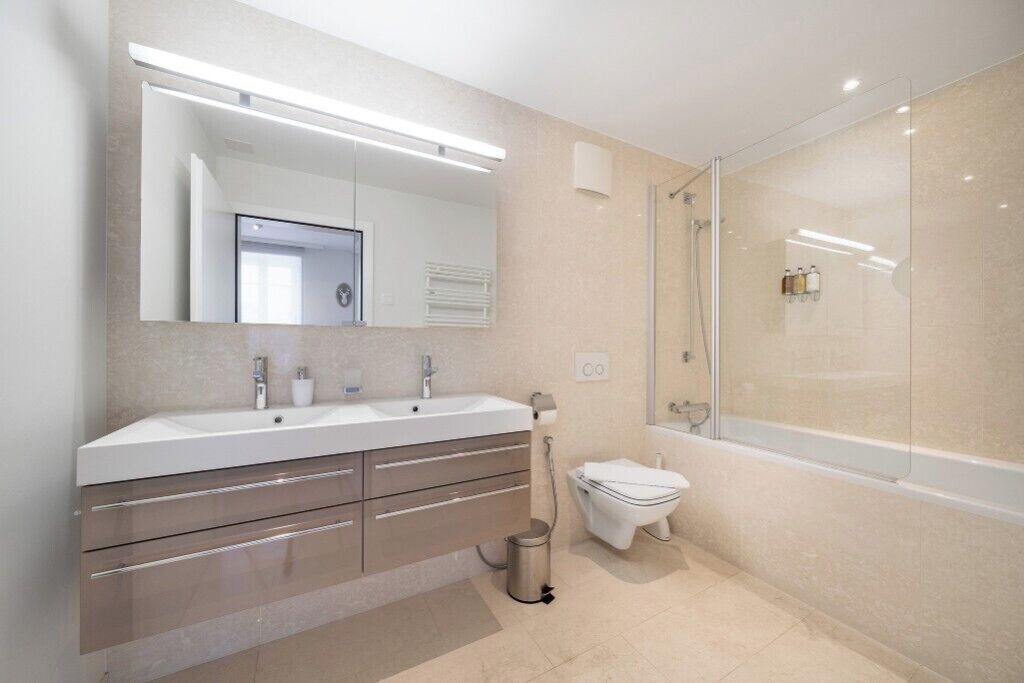 Photo of Bathroom in Montreux City Centre