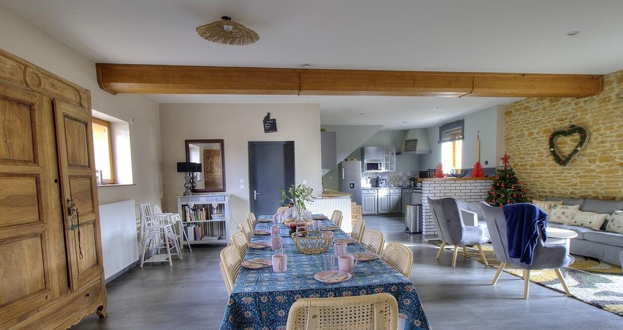 Photo of Livingroom in Beaujolais Pierres Dorees