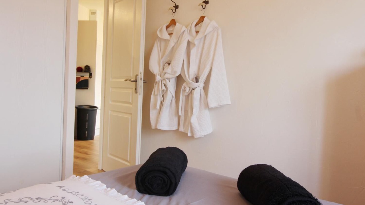Photo of Bedroom in Saint-Laurent-de-Medoc