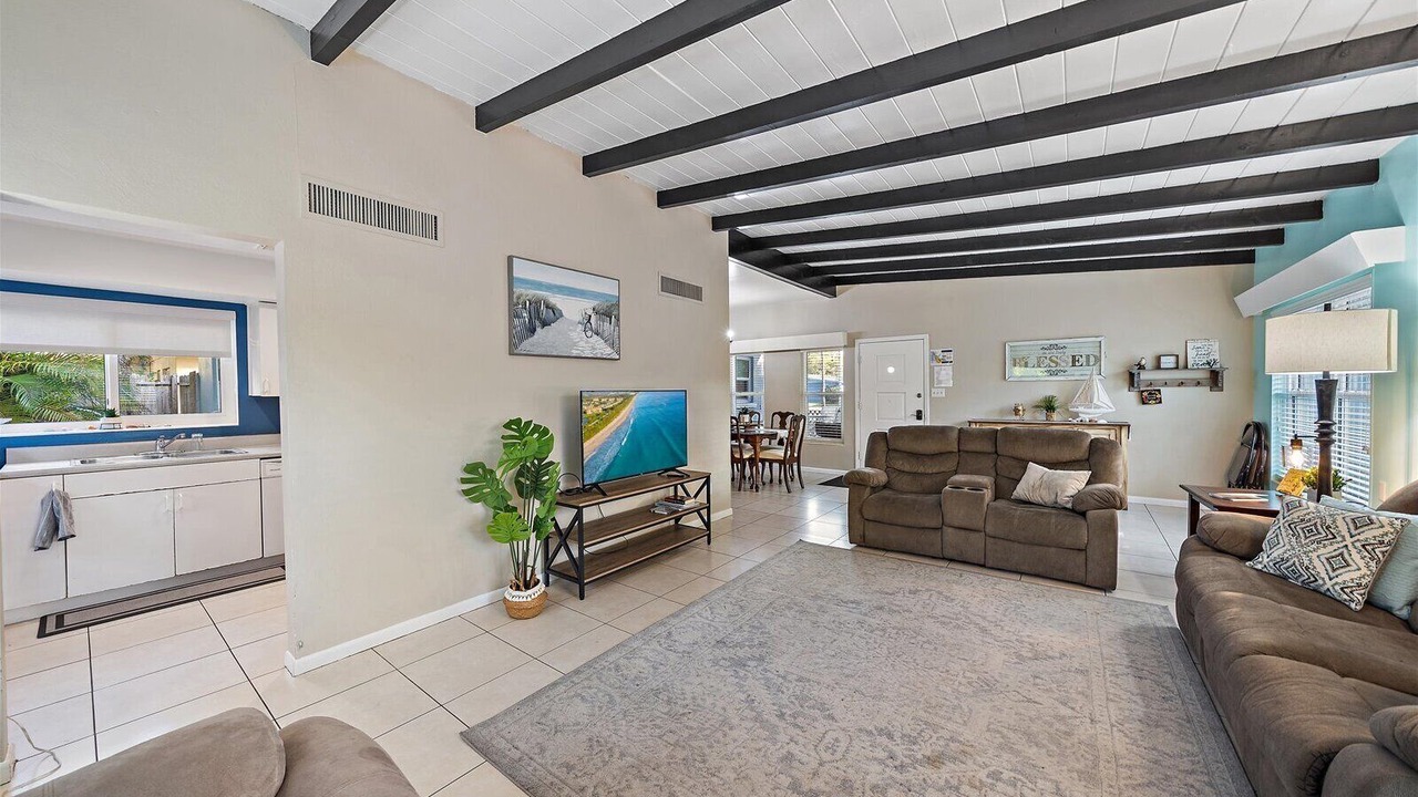 Photo of Livingroom in Alta Vista