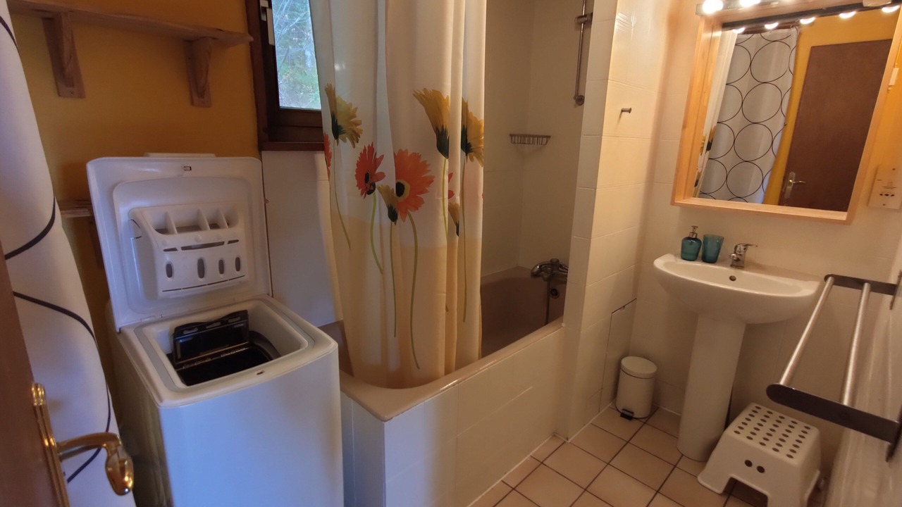 Photo of Bathroom in Le Menil