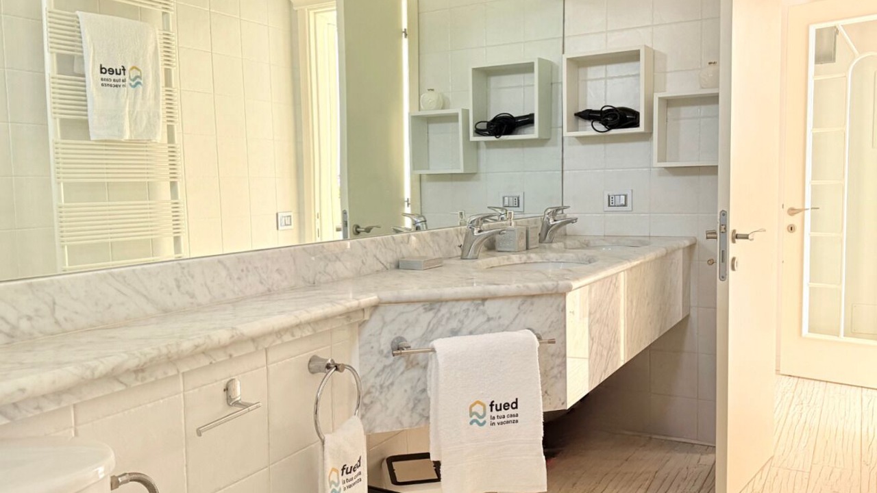 Photo of Bathroom in Marcelli