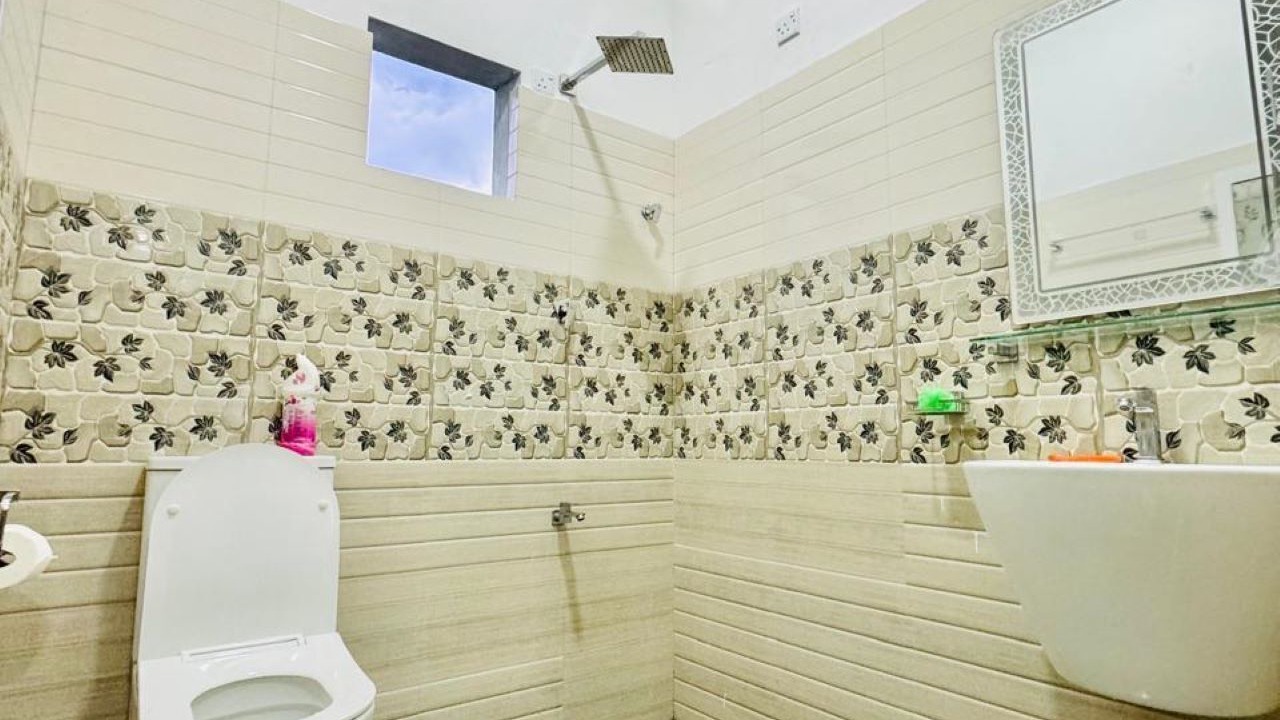 Photo of Bathroom in Trincomalee