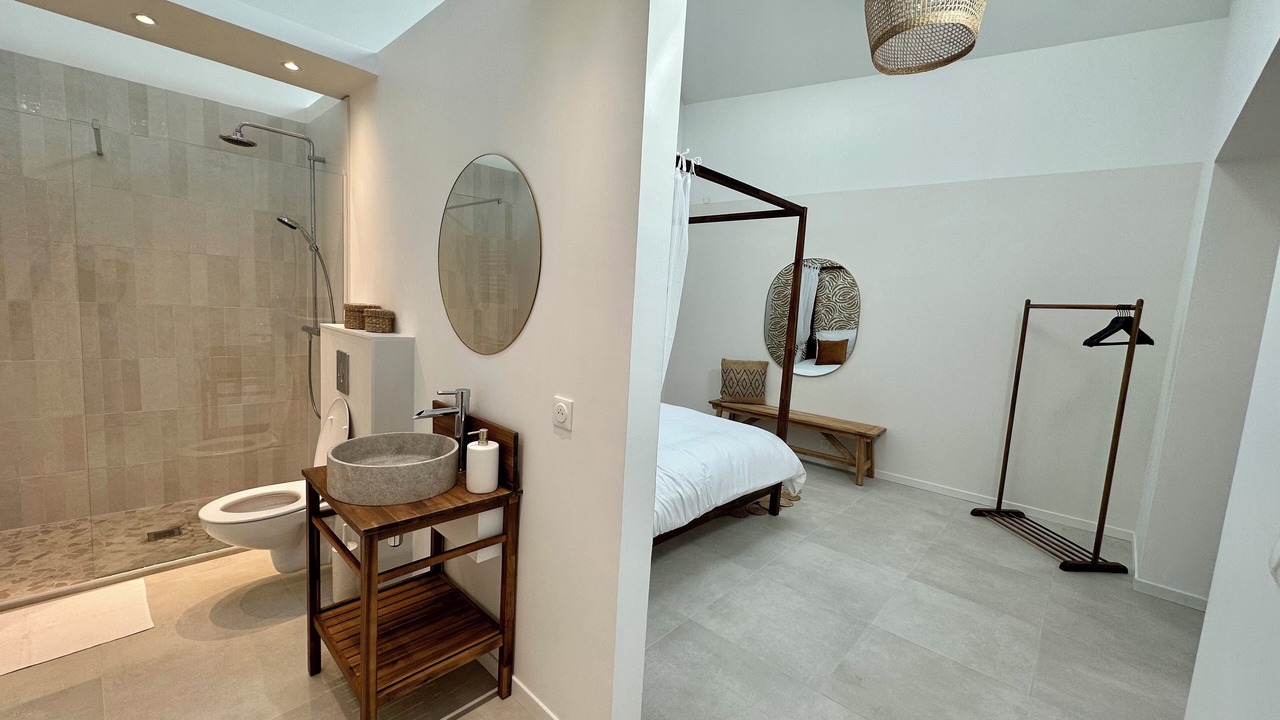 Photo of Bathroom in Larchant
