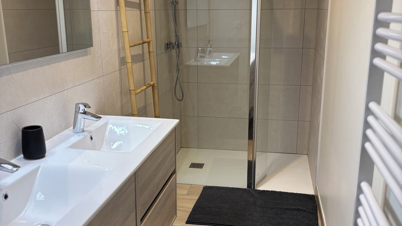 Photo of Bathroom in Tilly-sur-Seulles