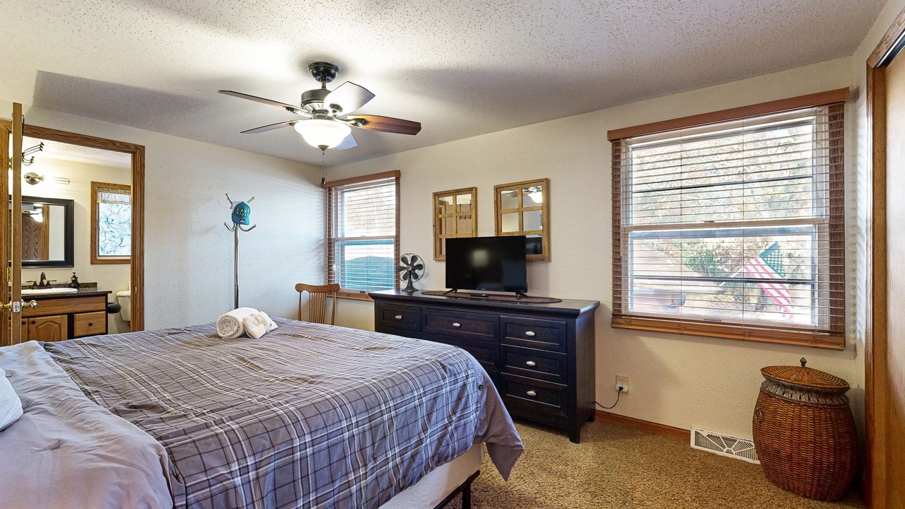 Photo of Bedroom in Nekoosa