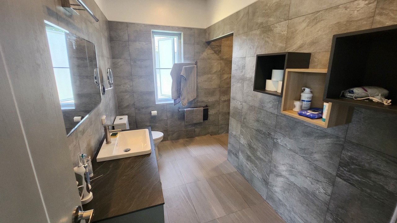 Photo of Bathroom in Khuekkhak