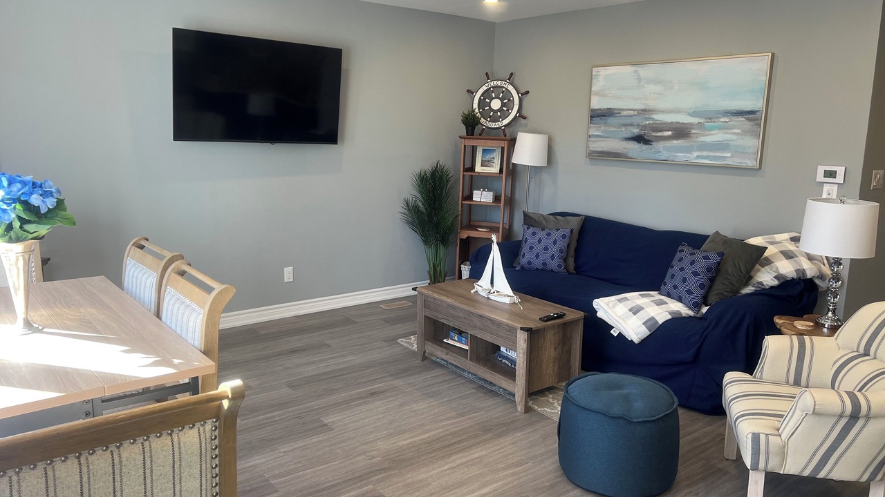 Photo of Livingroom in Alcona