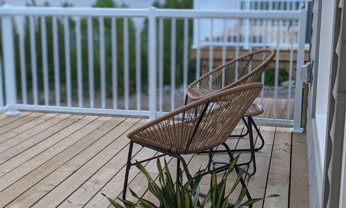 Photo of Patio Balcony in Manitoulin District