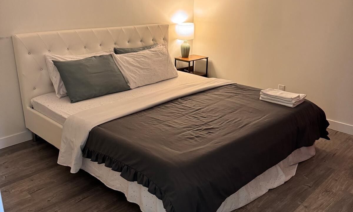 Photo of Bedroom in Evanston