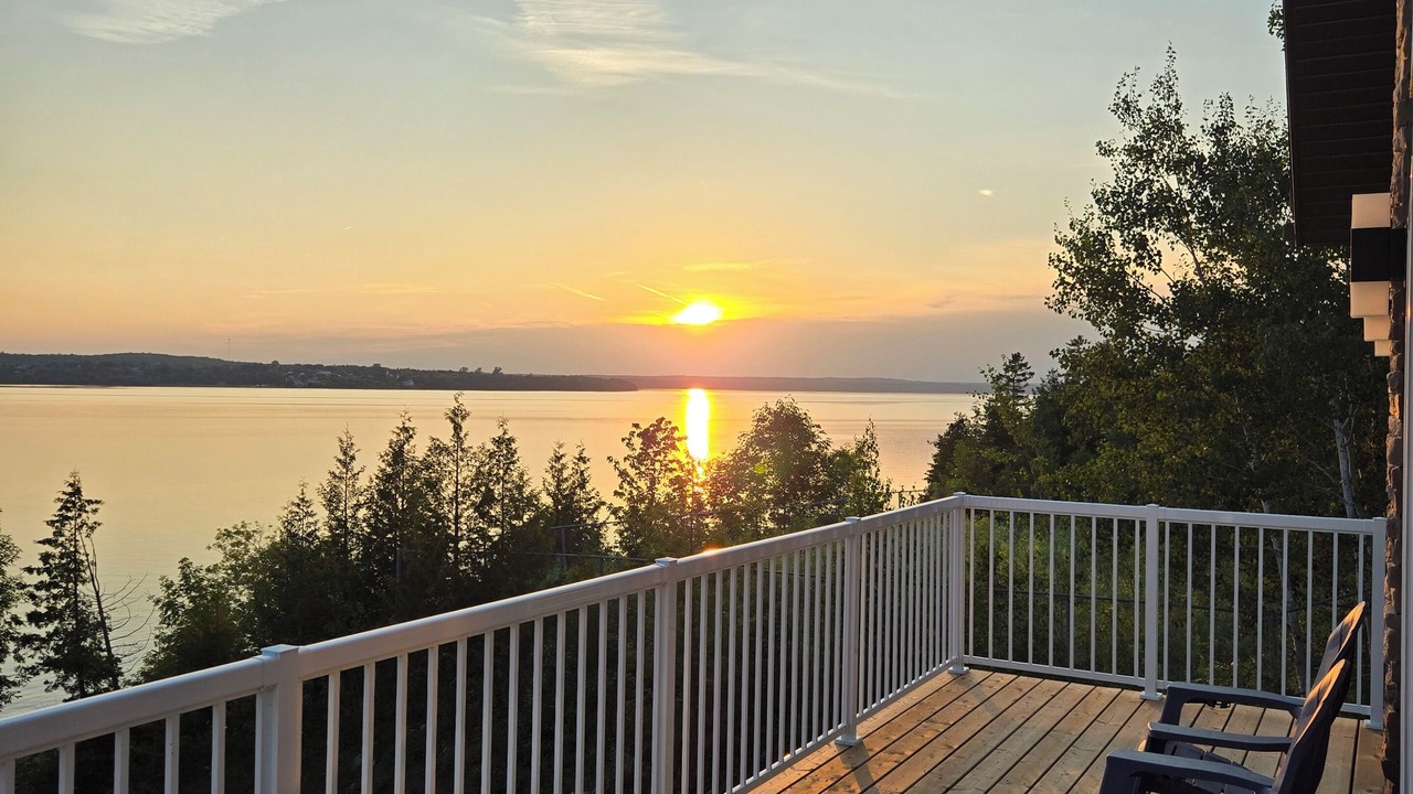 Photo of Patio Balcony in Manitoulin District