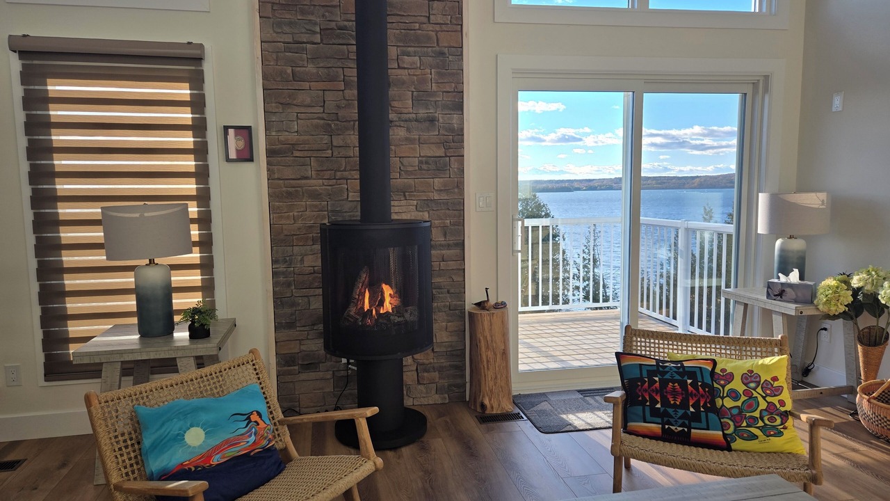 Photo of Livingroom in Manitoulin District