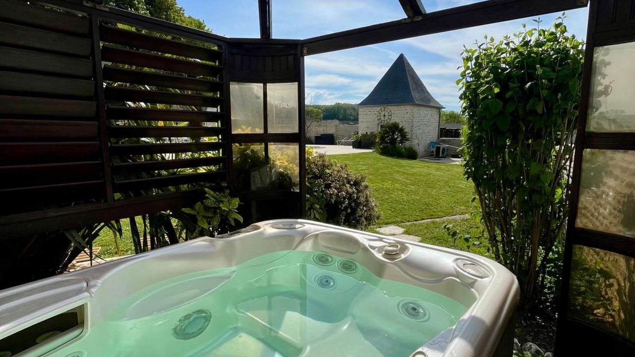 Photo of Outdoor in Saint-Come-de-Fresne