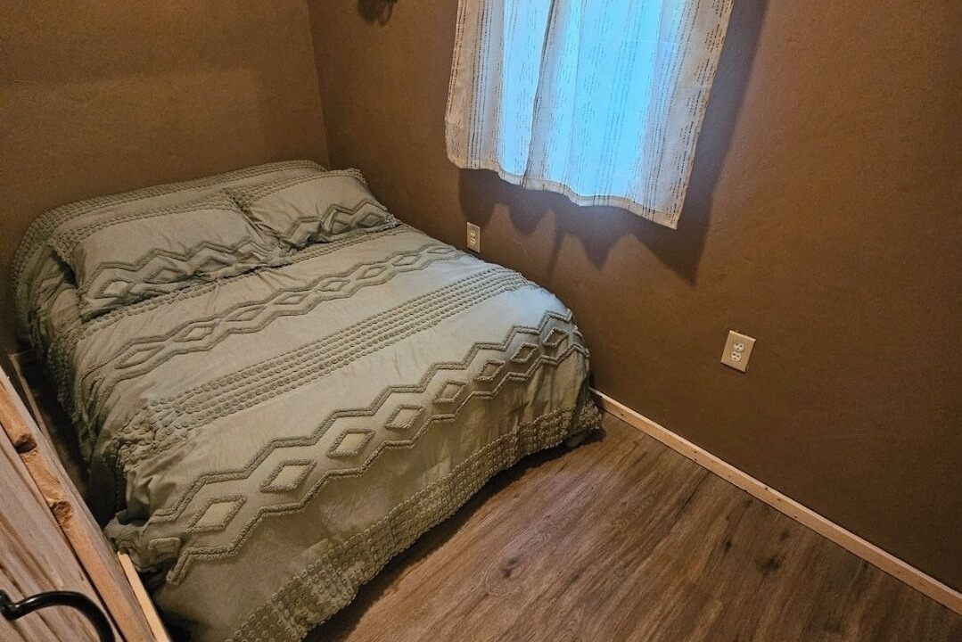 Photo of Bedroom in Leary