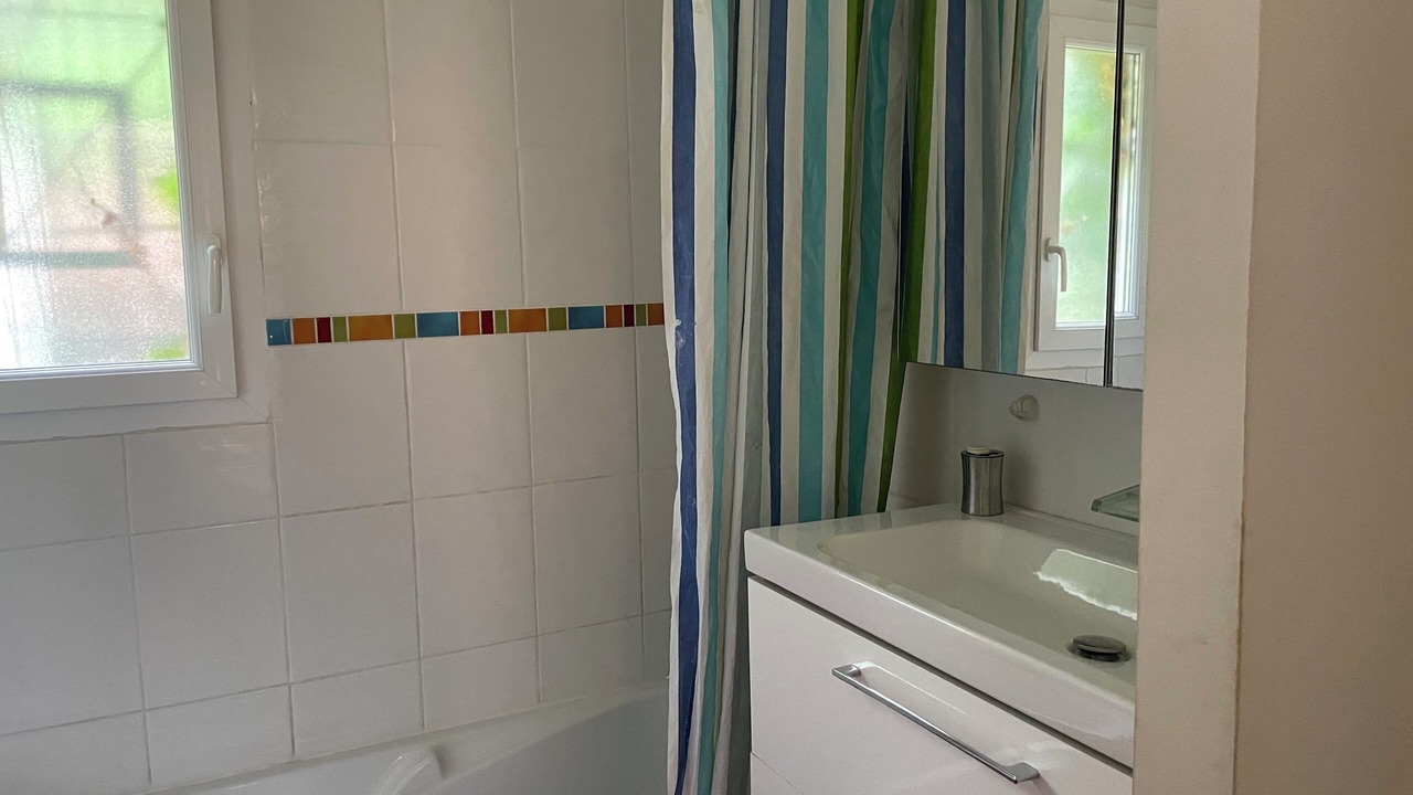 Photo of Bathroom in Moulis-en-Medoc