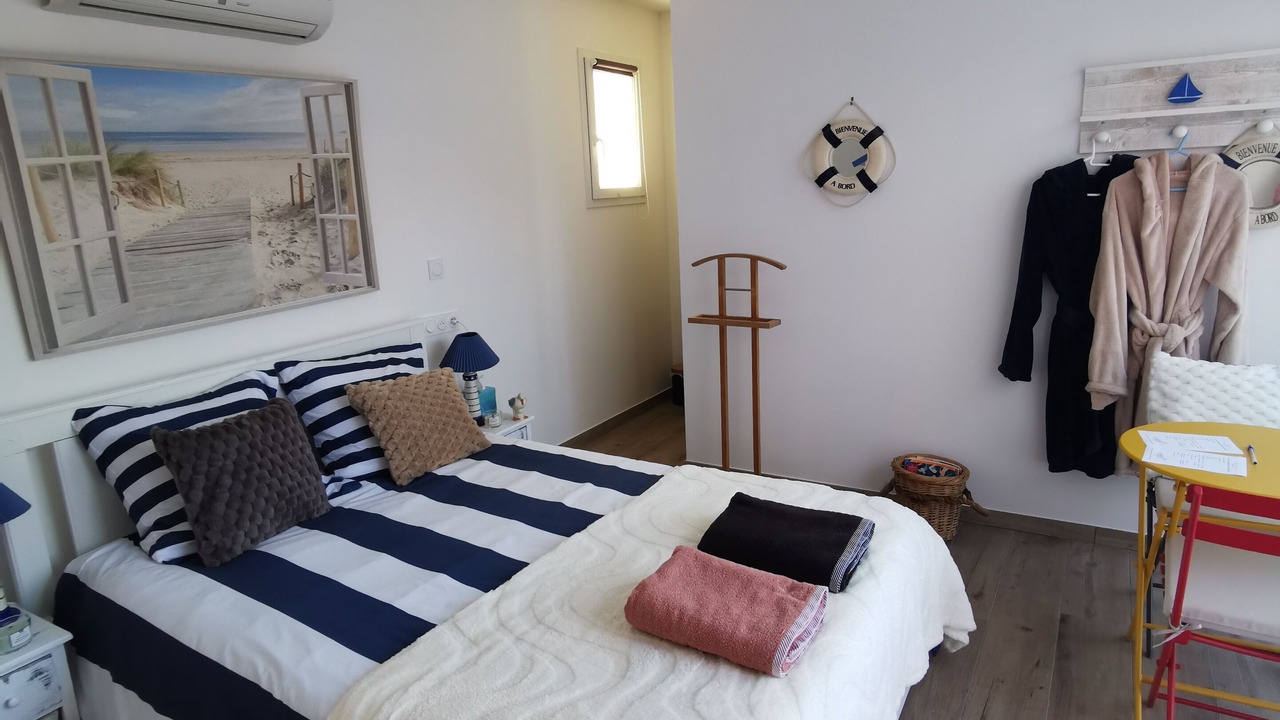 Photo of Bedroom in Le Cannet-des-Maures