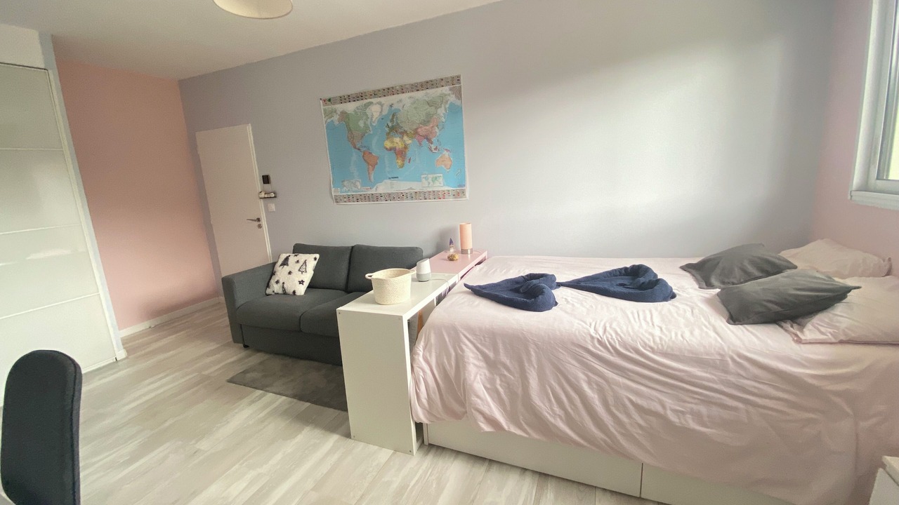 Photo of Bedroom in Ludon-Medoc
