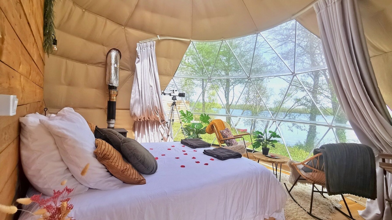 Photo of Bedroom in Cannes-Ecluse