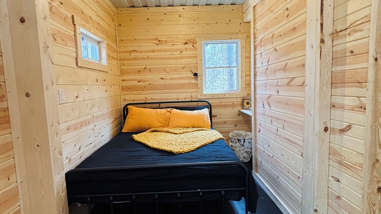 Photo of Bedroom in Lapeer