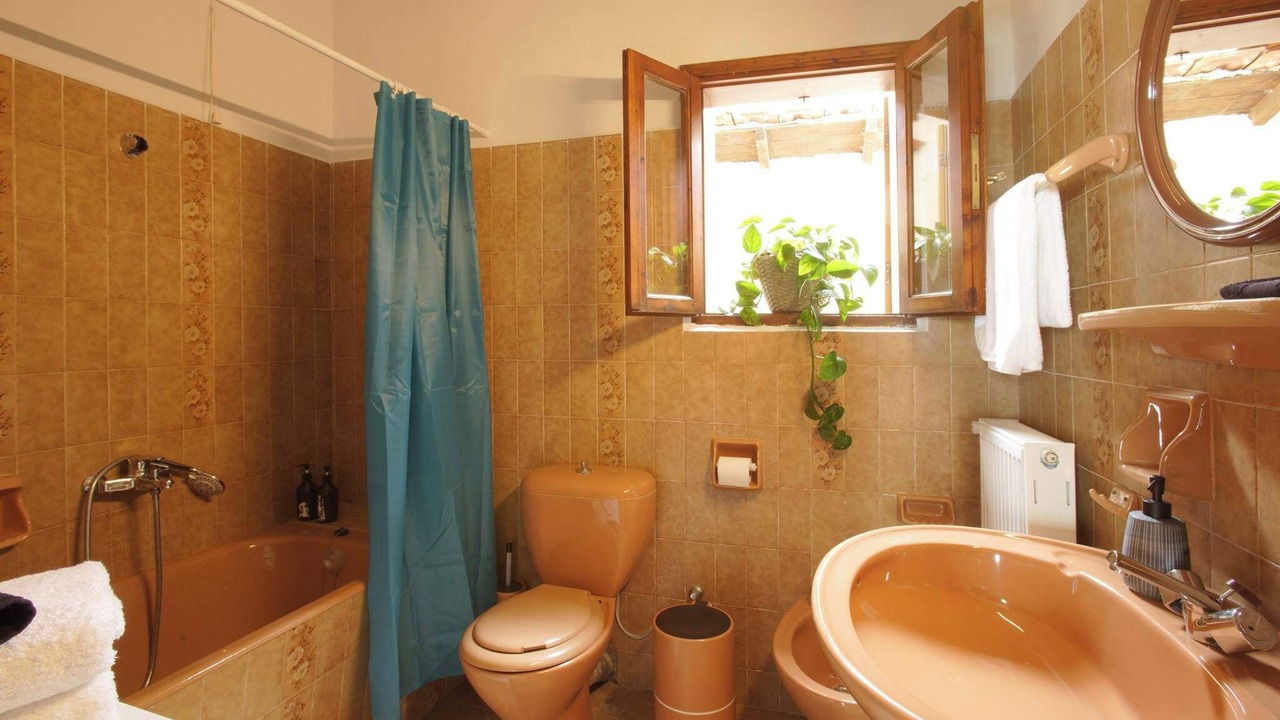 Photo of Bathroom in Milies