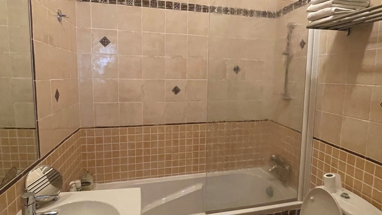 Photo of Bathroom in Ceret