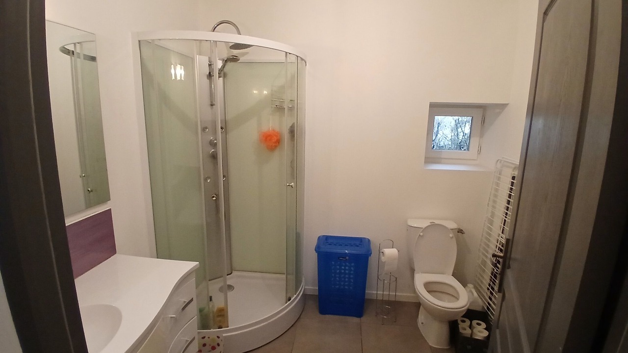 Photo of Bathroom in Saint-Geniez-d'Olt