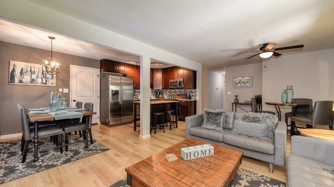 Photo of Livingroom in Southeastern Sacramento
