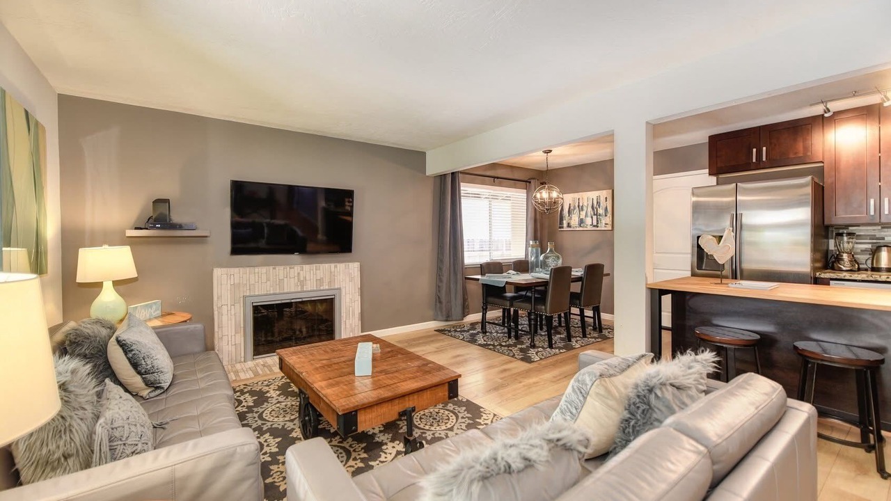 Photo of Livingroom in Southeastern Sacramento