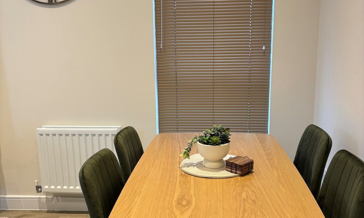 Photo of Livingroom in Runnymede