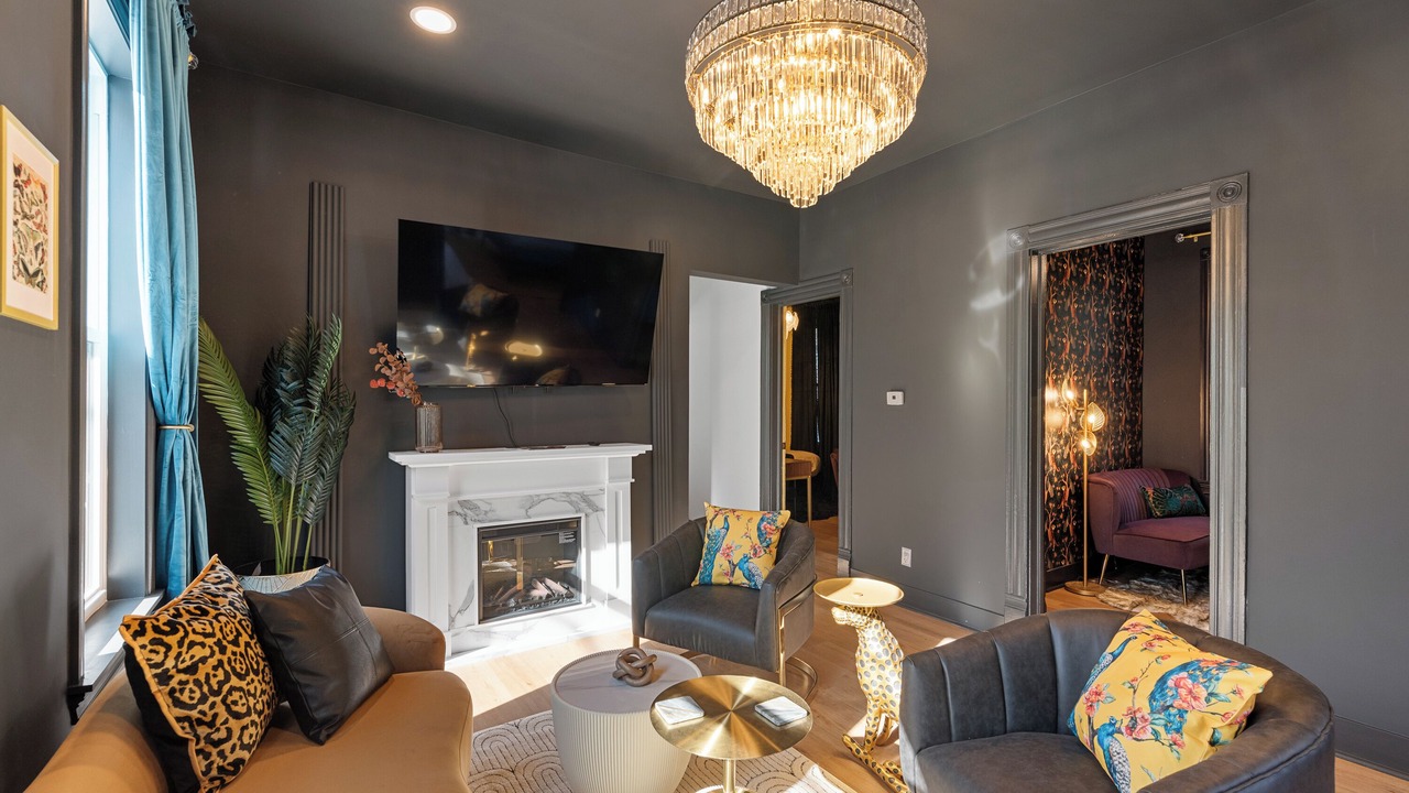 Photo of Livingroom in Fifth Ward