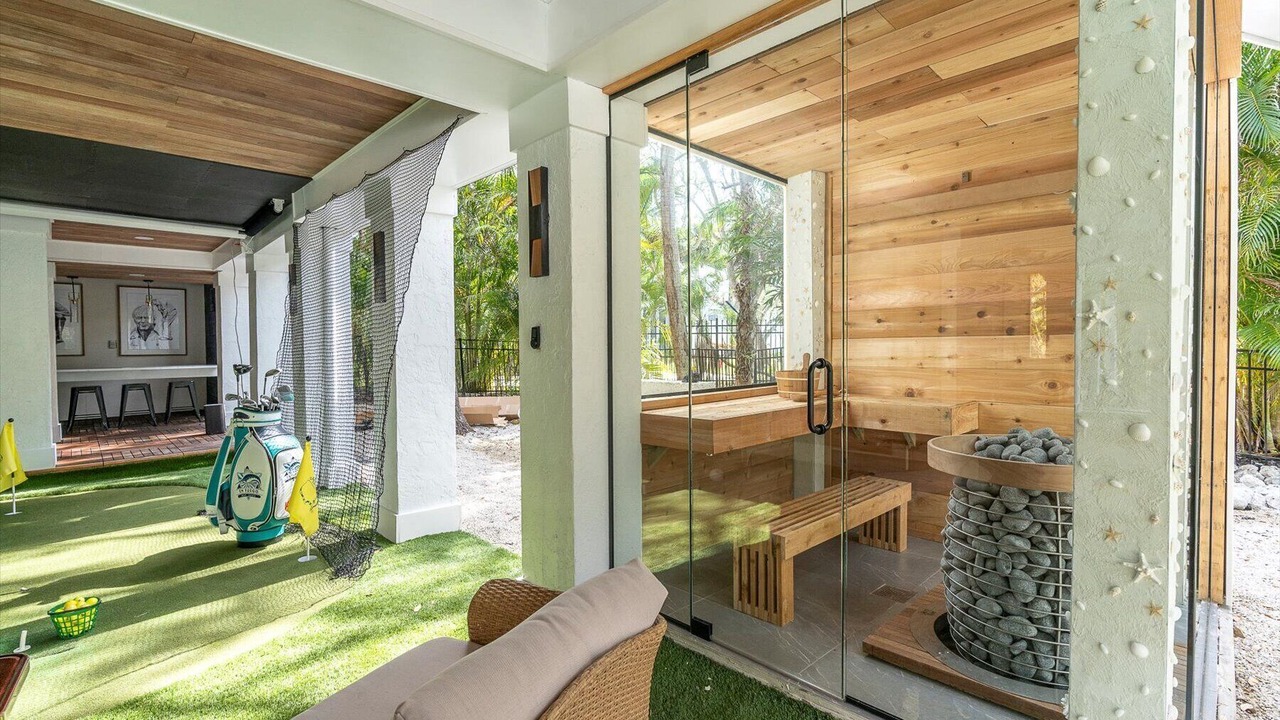 Photo of Patio Balcony in Trailer Estates