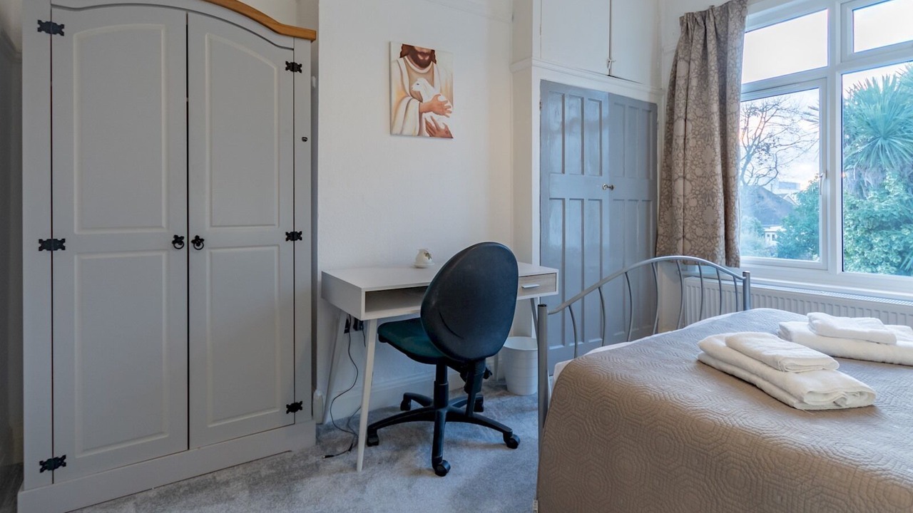 Photo of Bedroom in Southend-on-Sea