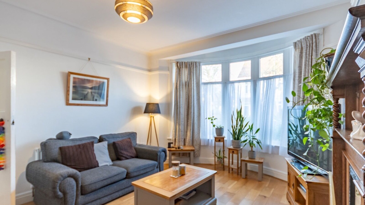 Photo of Livingroom in Southend-on-Sea