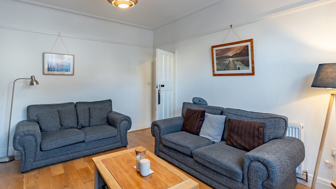 Photo of Livingroom in Southend-on-Sea