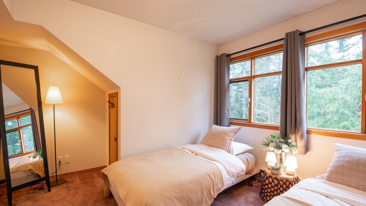 Photo of Bedroom in Bowen Island
