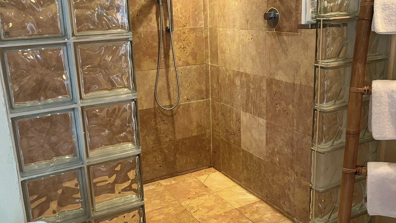 Photo of Bathroom in Spanish Town