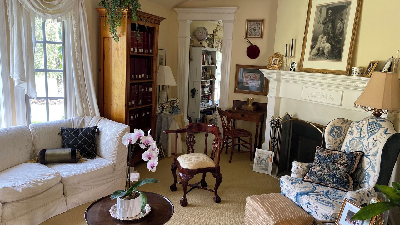 Photo of Livingroom in Okotoks