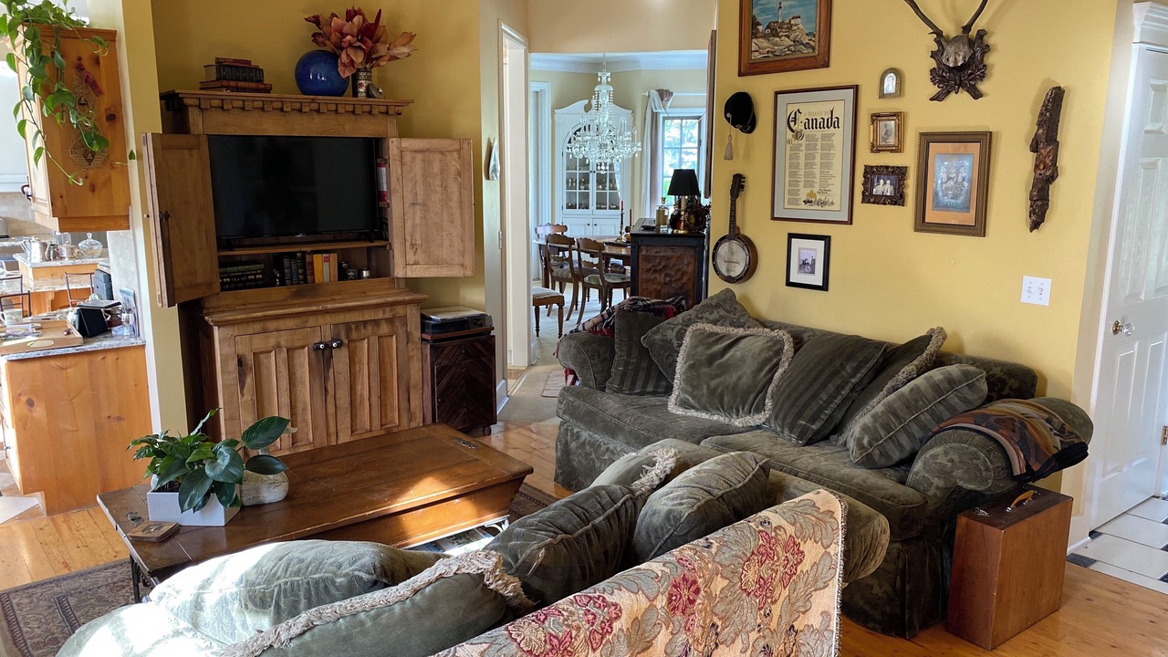 Photo of Livingroom in Okotoks