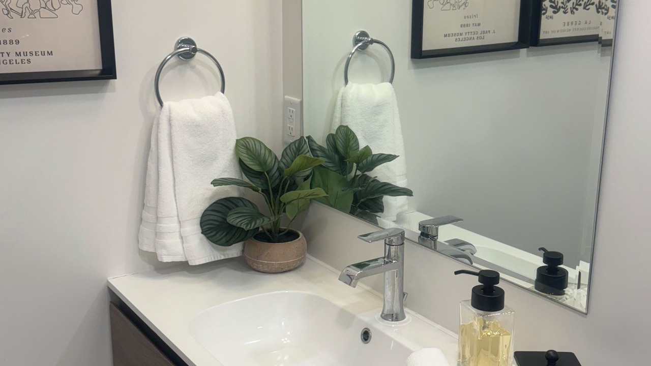 Photo of Bathroom in Cliff - Cannon