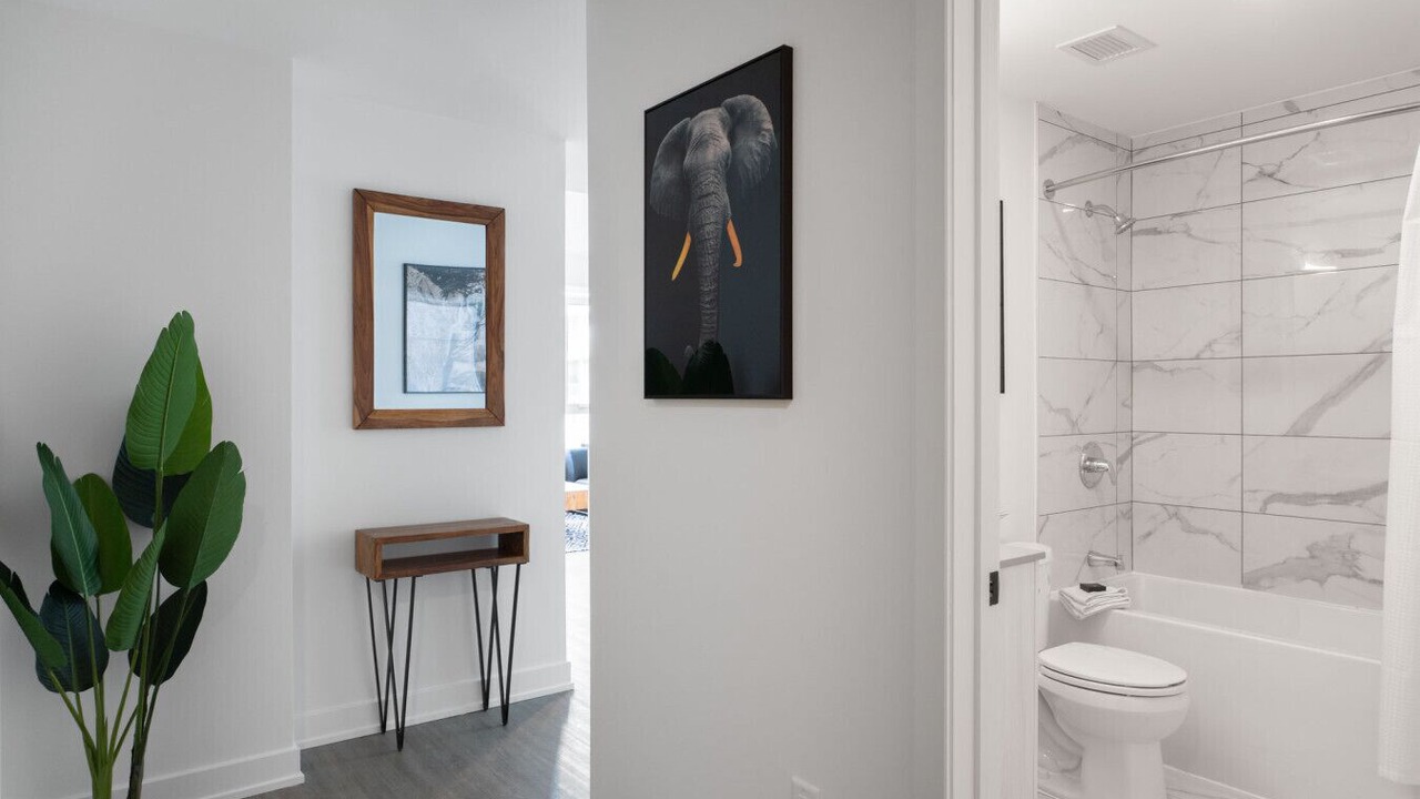 Photo of Bathroom in Civic Hospital - Experimental Farm - Central Park