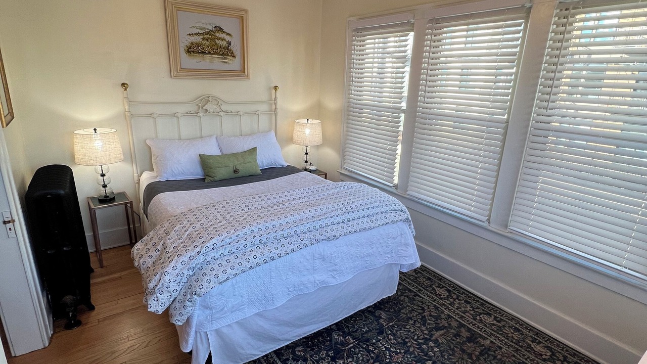 Photo of Bedroom in Central Business District