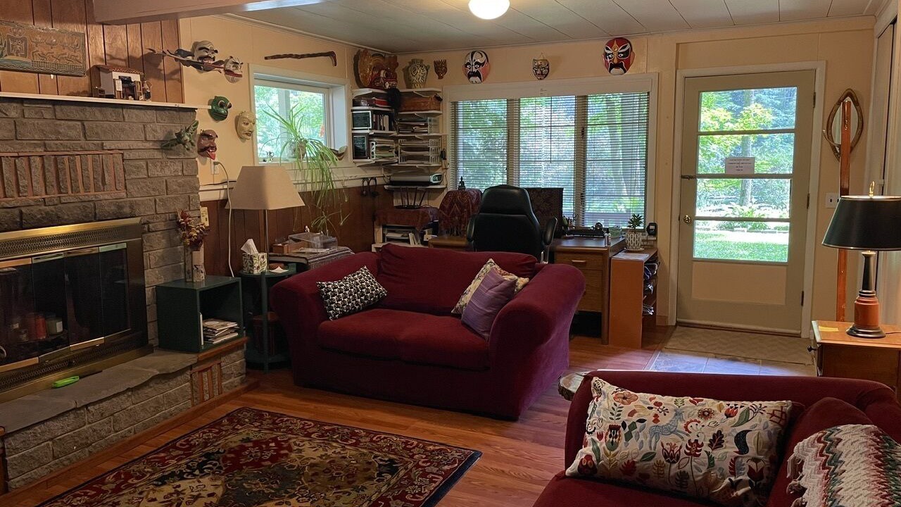 Photo of Livingroom in Alfred Station