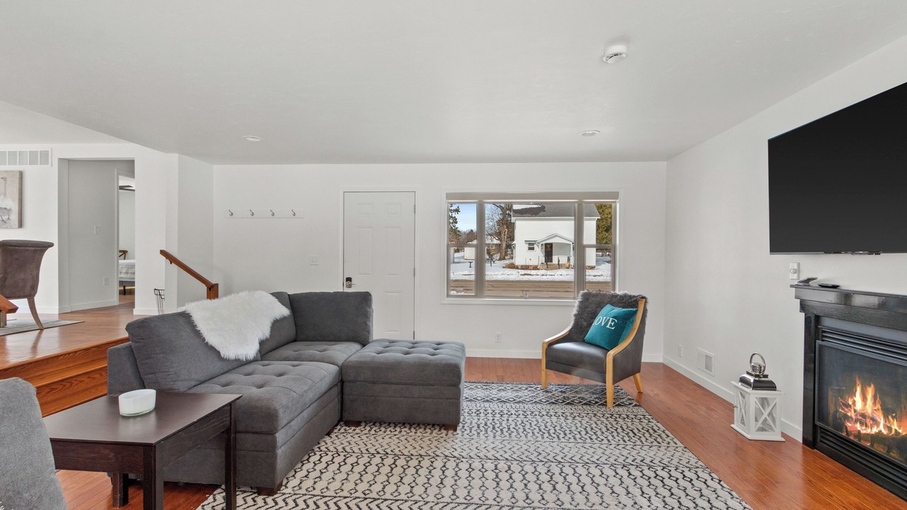 Photo of Livingroom in Amherst