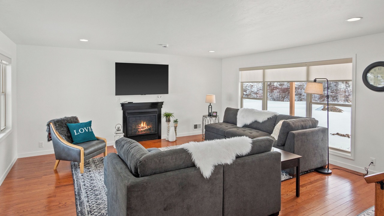 Photo of Livingroom in Amherst